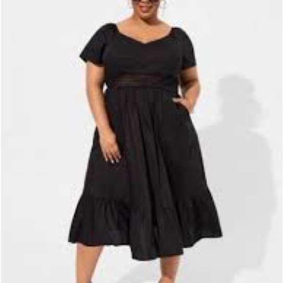 torrid Dresses & Skirts - Torrid Black Sweetheart Neck Flutter Sleeve Midi Dress